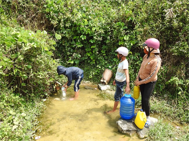 Kon Tum: Hàng nghìn hộ dân thiếu nước sinh hoạt (21/3/2020)